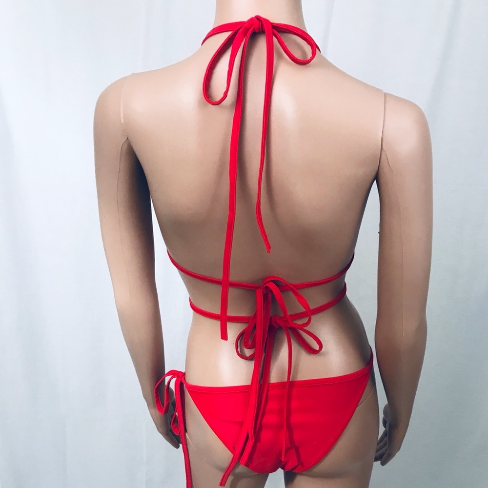 Red Bikini - Picture 7 of 8